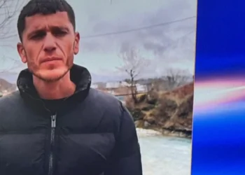 ‘Të paktën të kemi një v*rr ku ta qajmë…’ Përlot vëllai i Jurgen Karajt që akoma nuk është gjetur ‘Na iku në lule të rinisë…’