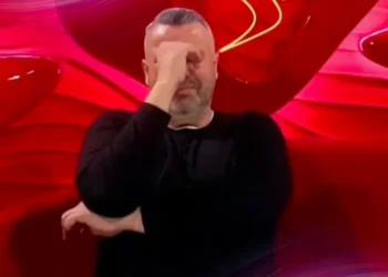 Dukej si i fortë, por Rogerti SHPERTHEN në lot në dhomën e rrëfimit dhe bënë DEKLARATEN E PAPRITUR!