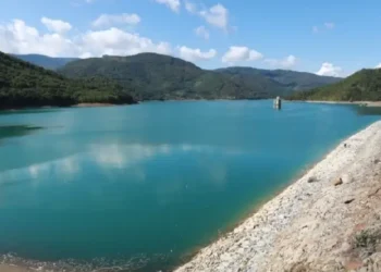 Ngjarje tragjike! Gjendet i mb*tur ne liqen nje 33 vjecar, zbardhen detajet e renda!