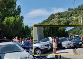 Aksident i pesëfishtë në vend! 5 makina bëhen copash me njëra-tjetrën, ja cfarë raportohet