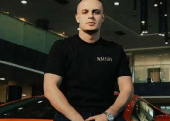 Pas lajmit tragjik për vëllain e Gjestit, Don Xhoni merr një vendim ne ngushellim te kolegut te tij…