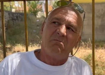 ‘Gruaja dhe fëmijët e braktisën, iku kockë e lëkurë…’ flet i prekur miku i 60 vjecarit që u gjet i dekompozuar në Korçë