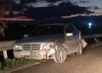 Aksident i frikshëm në vend! Makina humb kontrrollin dhe përplaset me makinën tjetër, raportohet…