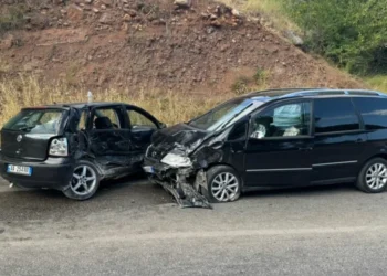 Aksident i rëndë në vend! Dy persona në gjendje të rëndë