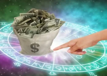 Zbuloni shenjat e horoskopit më me fat për vitin 2026, surpriza në dashuri dhe rritje financiare