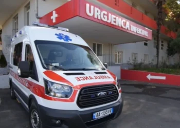 Ngjarje tragjike në vend! Era e fortë rrëzon një grua në tokë, fatkeqësisht ajo humb jetën