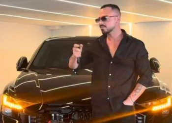 Ronaldo Sharka u shfaq me makinë super luksoze, “shpërthen” rrjeti: Ku i gjete 160 mijë euro?