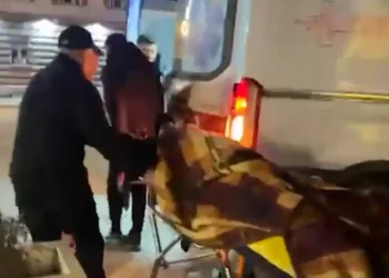 Adriatik Lapaj dërgohet në spital me ambulancë, i ra bombola e gazit në kokë