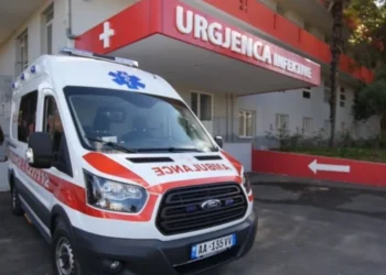 Shpërthen bombola e gazit në një banesë, një person…