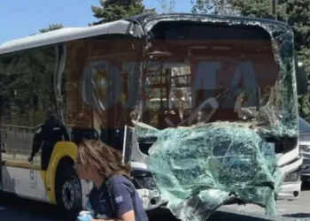 O zot cfarë aksidenti! PërpIasen “kokë më kokë” dy autobusa në Greqi, 12 te m*tur…