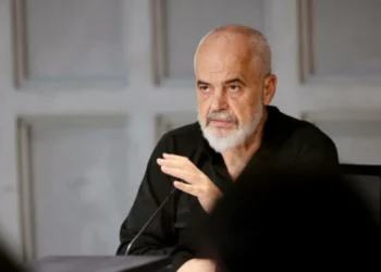 Rama merr vendimin e papritur për plazhet në Ksamil ‘S’do të jenë më…’