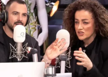 “Jam kokrra e servilit dhe jam krenar, më ka ecur”/ Plas debati në studio, pedagogia-moderatorit: Turp të kesh!