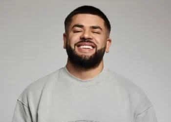 Lirohet nga policia zvicerane Noizy, reagon për herë të parë në rrjete sociale: Jam sërish…