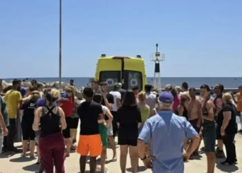 E diel e trishtë! Humb Jeten një person në bregdet, zbardhen detajet e para