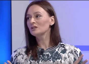 Blerina Bombaj tregon recetën që ulë kolesterolin, trigliceridet dhe yndyrnat e larta