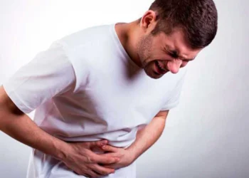 Vuani nga dhimbja e stomakut? Zbuloni 5 ushqimet qe do tjua lehtesojne