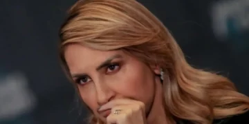 “Qoftë i lehtë udhëtimi yt drejt…”/ Majlinda Bregu humbet njeriun e zemrës