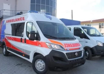 Kr*m tronditës në familje: Burri suImon gruan dhe vajzën me th*kë, të dyja të pIagosurat…