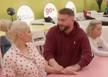 Limi flet për rrahjet jashtë shtëpisë: Më kanë rrahur, dhe i kam … (VIDEO)