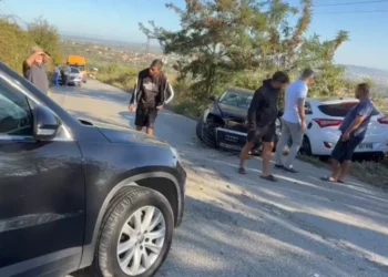 Aksident i trefishtë në vend, një nga drejtuesit e mjeteve…