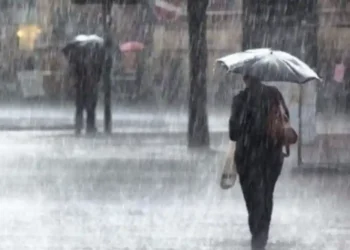Reshje shiu, dhe ulje temperaturash?/ Ja si parashikohet moti për ditën e nesërme
