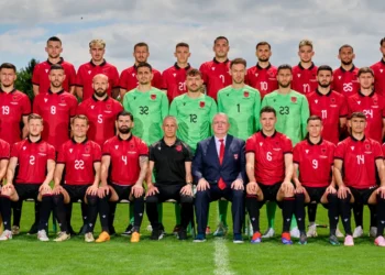 Ylli i Kombëtares ndaj lajmin e hidhur/ Humb personin e ngushtë të familjes, ja postimi i tij