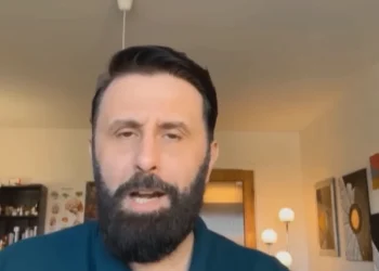 ‘Gjithçka nis nga truri’, Nutricionisti Altin Joka: Ja ushqimet që duhet të konsumoni çdo ditë për të forcuar funksionin e trurit