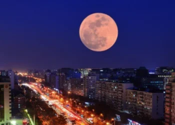 Nesër “Hëna e Përgjakur” do të shihet qartë nga Shqipëria, 3 shenja të horoskopit do preken shumë