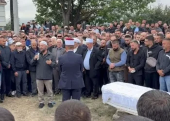 E dhimbshme! Ky detaj i babit të Gjestit po na rrënon zemrën të gjithëve (Foto)