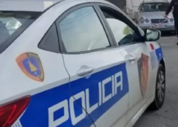 Tronditet Lushnja! Shpërthim me tritol në banesën e të dashurës së Laert Haxhiut