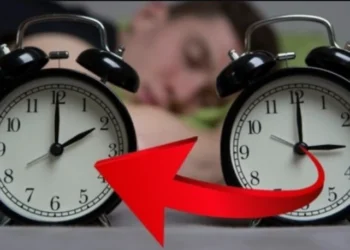 Ndryshimi i orës: Ja kur kthehen akrepat prapa