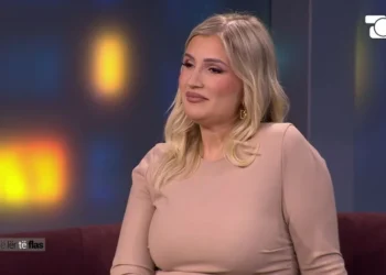 Ngjarja e rende në familjen e Gjestit, reagon edhe Sara Hoxha