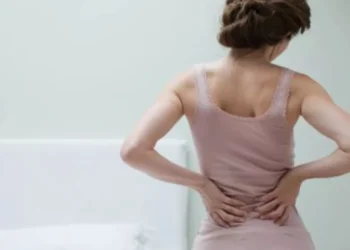 Vuani nga dhimbja e mesit? Ja çfarë këshillojnë ekspertët për ta lehtësuar