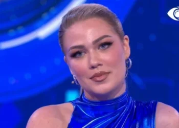 Keisi Medini provokuese, shfaqet pa të bre*dshme