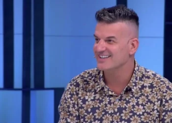 “Është pak e kobshme”/ Bledi Mane i shokuar: Në ceremoninë mortore të Fatos Nano ngela pa fjalë, ja ç’pashë