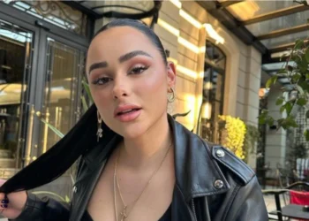 Egli Tako poston foto e zh*eshur nga dhoma e hotelit