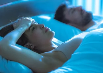 Djersitja e tepert gjate nates eshte nje shenje e perbashket e ketyre 5 probleme shendetesore