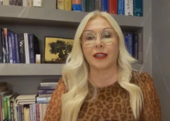 Astrologia e njohur paralajmëron shenjat: Javë në kufijtë ekstremë mes fatit, pasionit dhe ndryshimeve rrënjësore