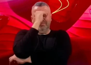 Dukej si i fortë, por Rogerti SHPERTHEN në lot në dhomën e rrëfimit dhe bënë DEKLARATEN E PAPRITUR!