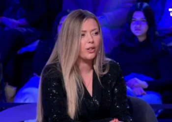 “I thashë do marr valixhet do iki”/ Bashkëshortja e Erikut sqaron për herë të parë si është marrëdhënia mes tyre: Nuk isha dakord…