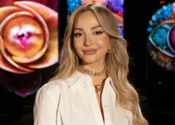 “Kam pasur një lidhje…”, Selin zbulon pse është ndarë nga ish i dashuri i saj!