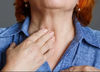 I keni ditur me pare? Keto jane 12 simptomat e Hashimotos që nuk duhen ngatërruar me Tiroiden jo-aktive