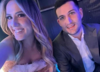 Arbër Hajdari “thumbon” Arbana Osmanin, shpreh hapur simpatinë për Ledion Liçon