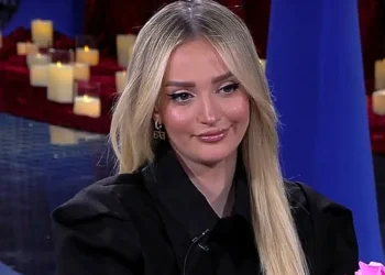 Njihuni me babanë e Selinës/ Portreti i panjohur që trazoi “BBV”