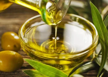 Vaji i ullirit: Trajtimi natyral 3-ditor për pastrimin e mëlçisë dhe mbrojtjen nga sëmundjet