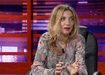 Çfarë ylli/ Dalin fotot e Mimoza Ahmetit në moshë të re