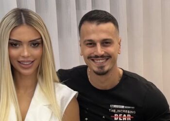 Mateo në darkë me familjen e Brikenës? Postimi që po bën xhiron e rrjetit 👀