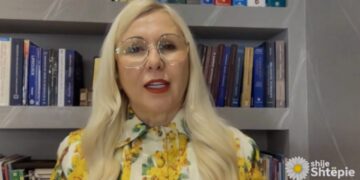 “Muaji me “tre” hëna!” Astrologia Chrysanthi Kalogeri tregon se si do të ndikojë muaji Maj për të gjitha shenjat