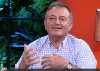 Sekreti i Tërfilit të kuq që gratë nuk duhet ta injorojnë! Bima ‘magjike’ që balancon hormonet/ Ylli Merja tregon si perdoret