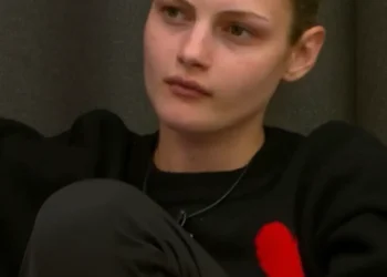 Klevisa zbulon tatuazhin e saj në këtë pjesë të trupit: “Më kafsho…” (Video)